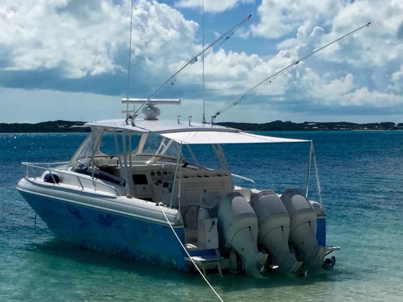 2003 Intrepid 377 Walkaround