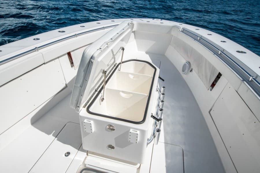 2011 Invincible 42CC