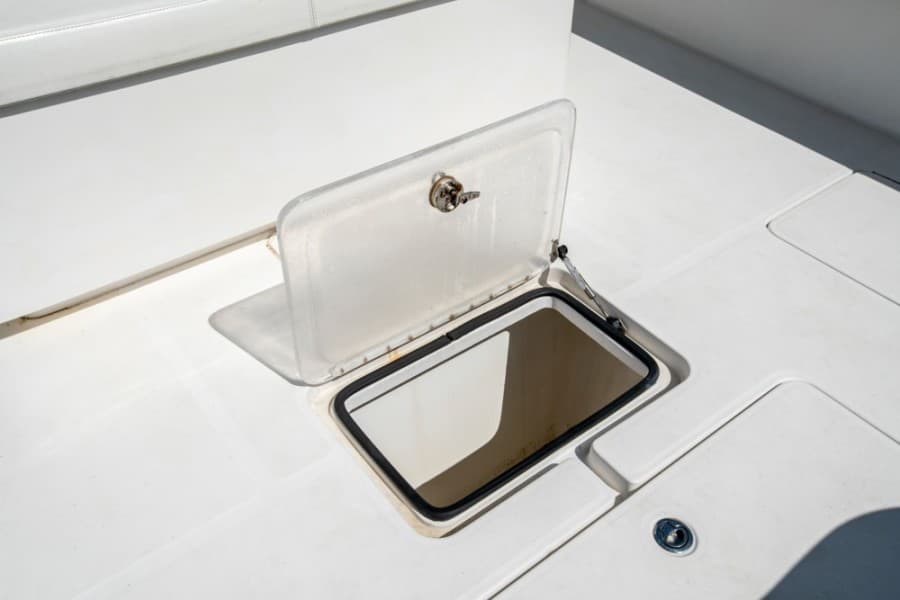 2011 Invincible 42CC