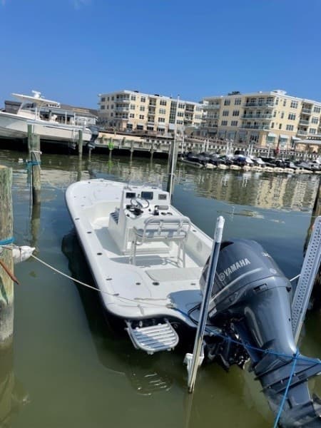 2015 Yellowfin 24 Bay