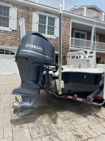 2015 Yellowfin 24 Bay