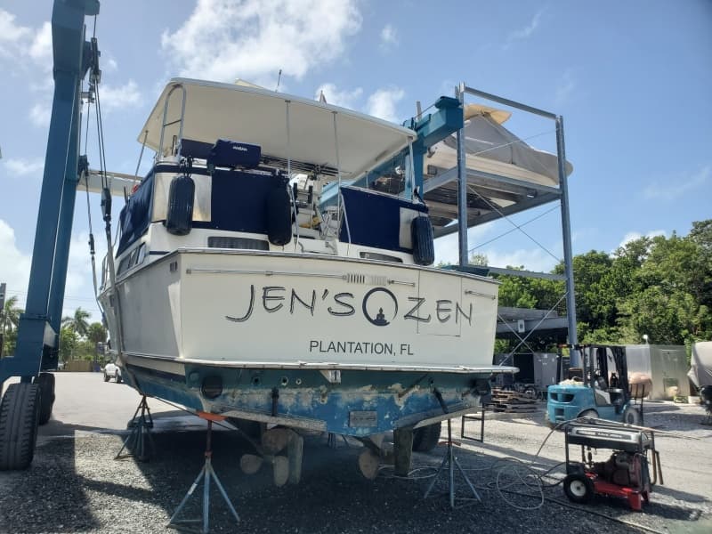1989 Tollycraft Cockpit Motor Yacht
