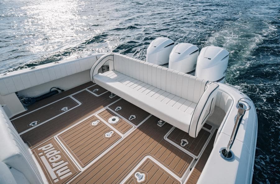 2009 Intrepid 430 Sport Yacht