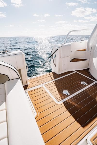 2009 Intrepid 430 Sport Yacht