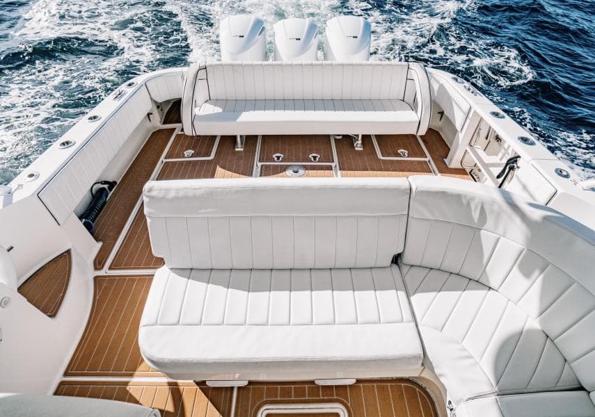 2009 Intrepid 430 Sport Yacht