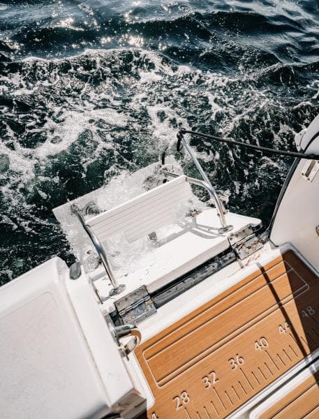 2009 Intrepid 430 Sport Yacht