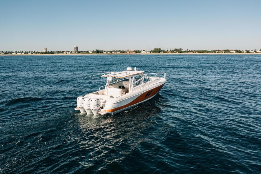 2009 Intrepid 430 Sport Yacht