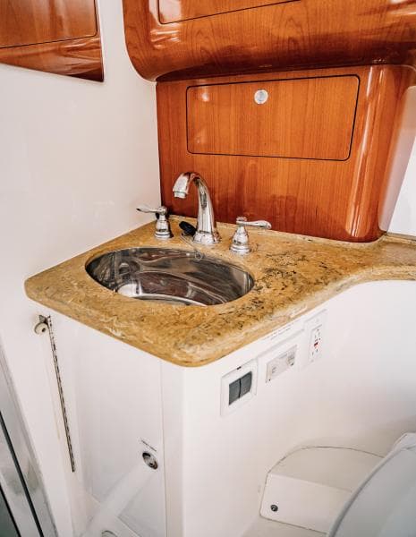 2009 Intrepid 430 Sport Yacht