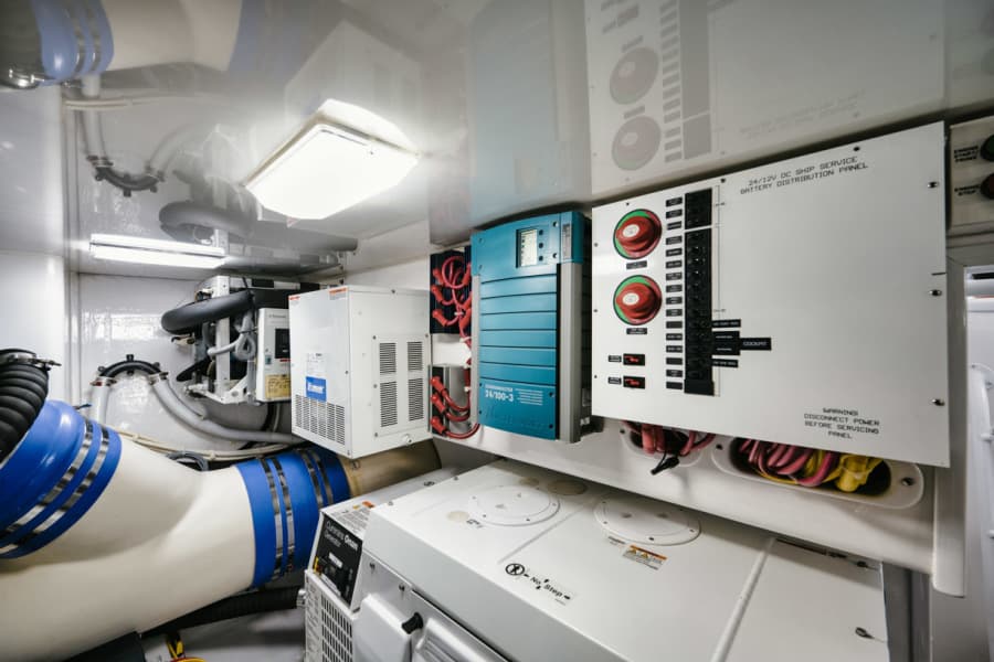 2016 Viking 62 Convertible