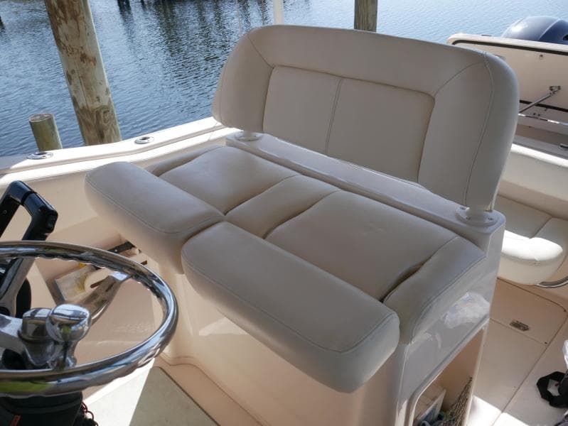 2017 Grady-White 257 Fisherman