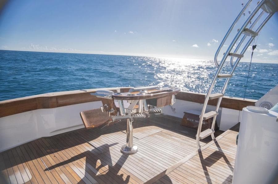 2005 Hatteras 60 Convertible