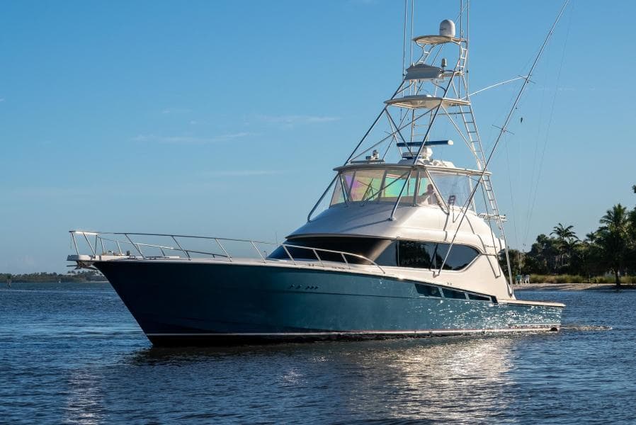 2005 Hatteras 60 Convertible