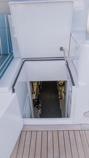 2005 Hatteras 60 Convertible