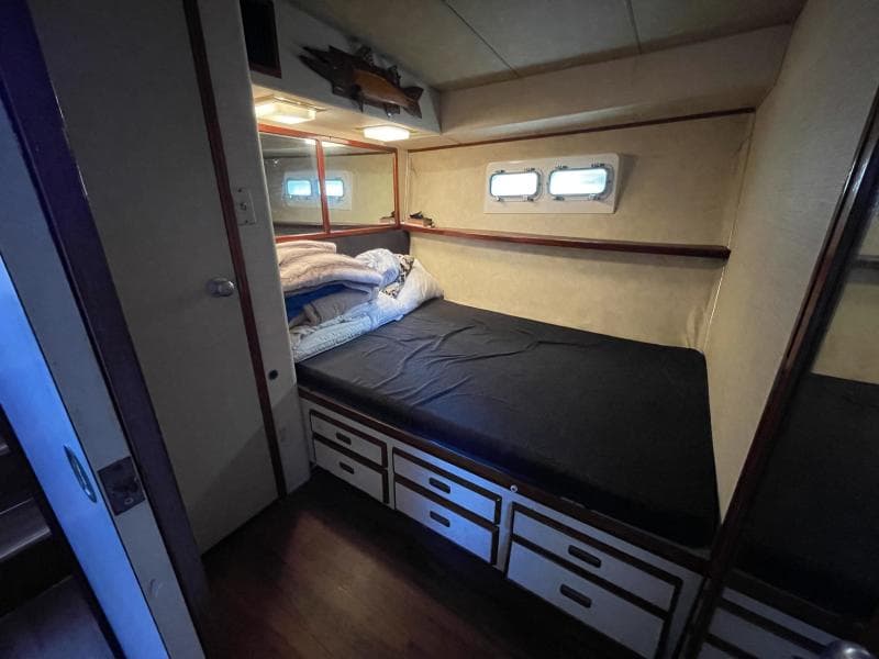 1984 Bertram 42 Convertible