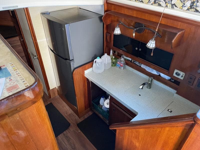 1984 Bertram 42 Convertible