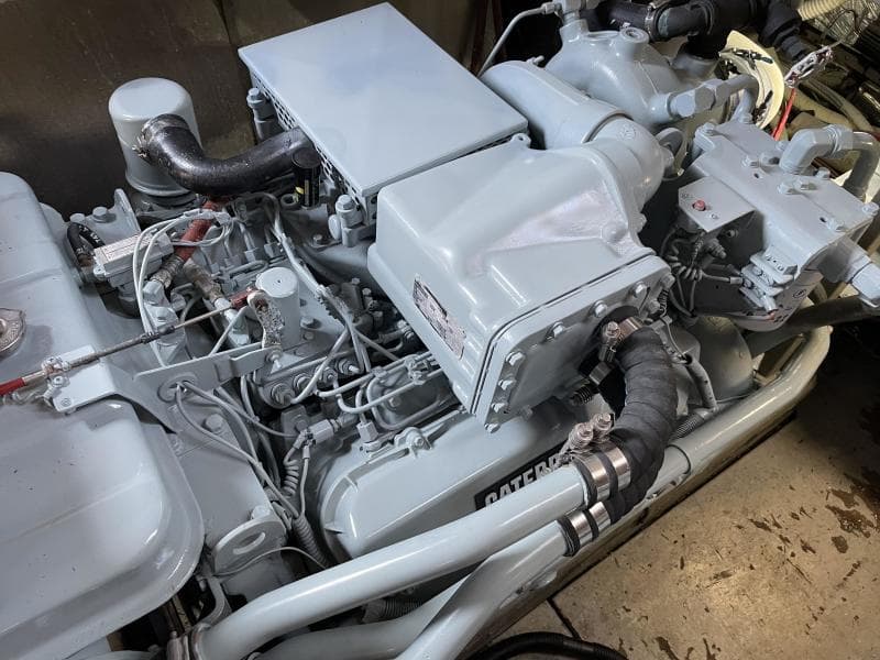 1989 Tollycraft 44 Cockpit Motor Yacht