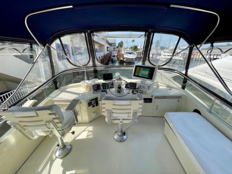 1989 Tollycraft 44 Cockpit Motor Yacht