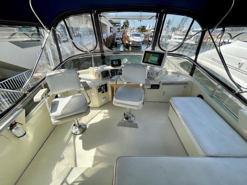 1989 Tollycraft 44 Cockpit Motor Yacht