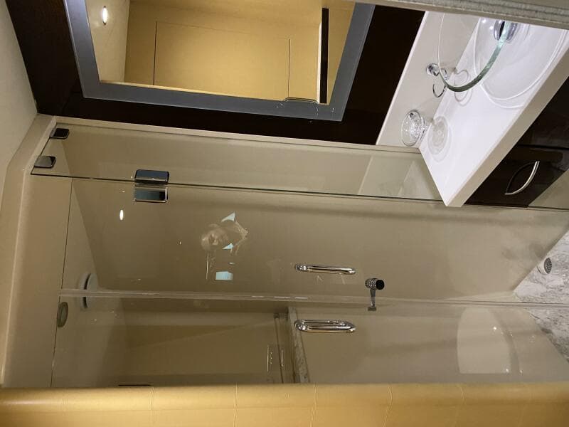 2009 Lazzara Yachts LSX 75