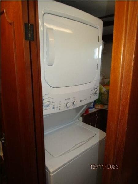 72' DeFever washer-dryer