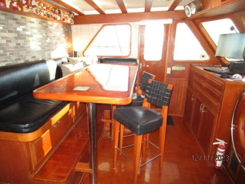 72' DeFever pilothouse port