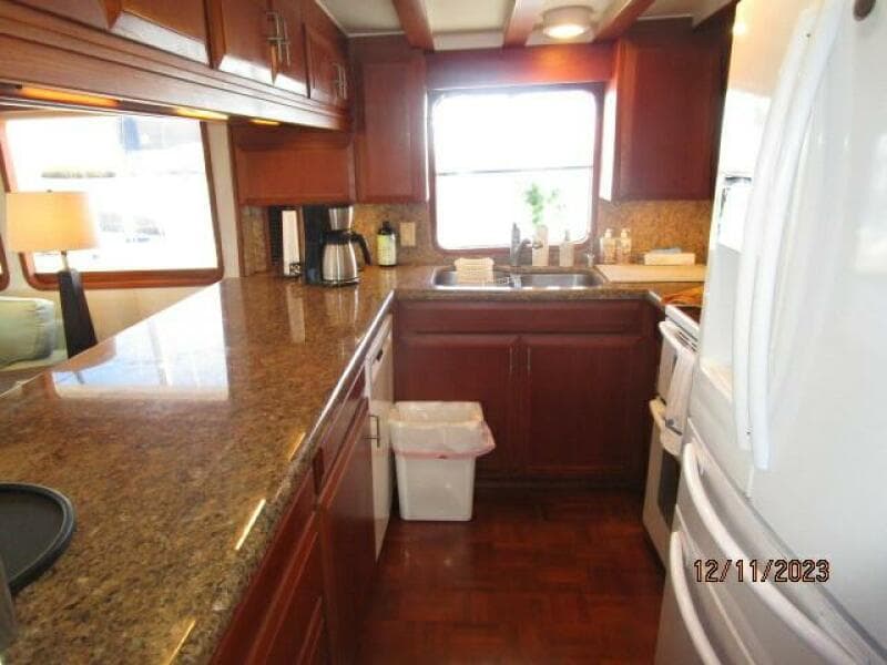 72' DeFever galley2