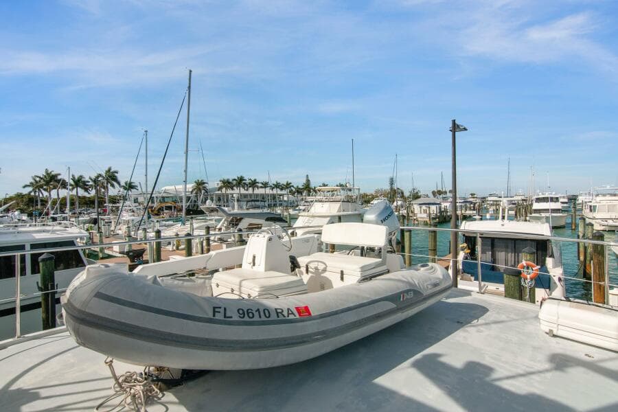 2004 Northern Marine 5700 Expedition