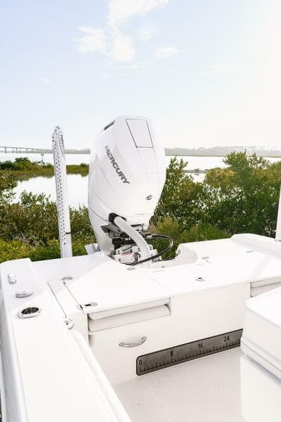 2022 Everglades 253CC