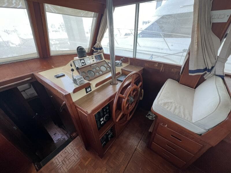 1985 Grand Banks 36