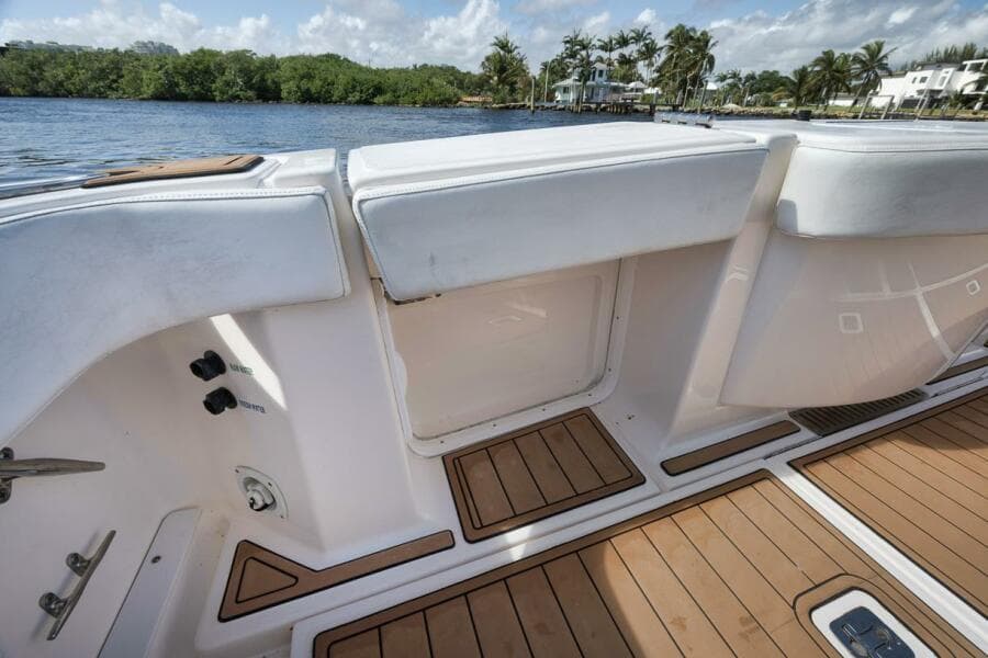 2015 Tiara Yachts Tiara 390 Convertible