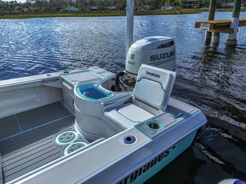 2024 Everglades 243CC