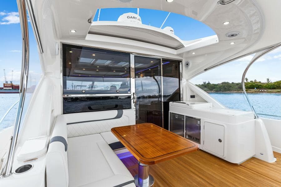 2022 Riviera 6000 Sport Yacht Platinum Edition