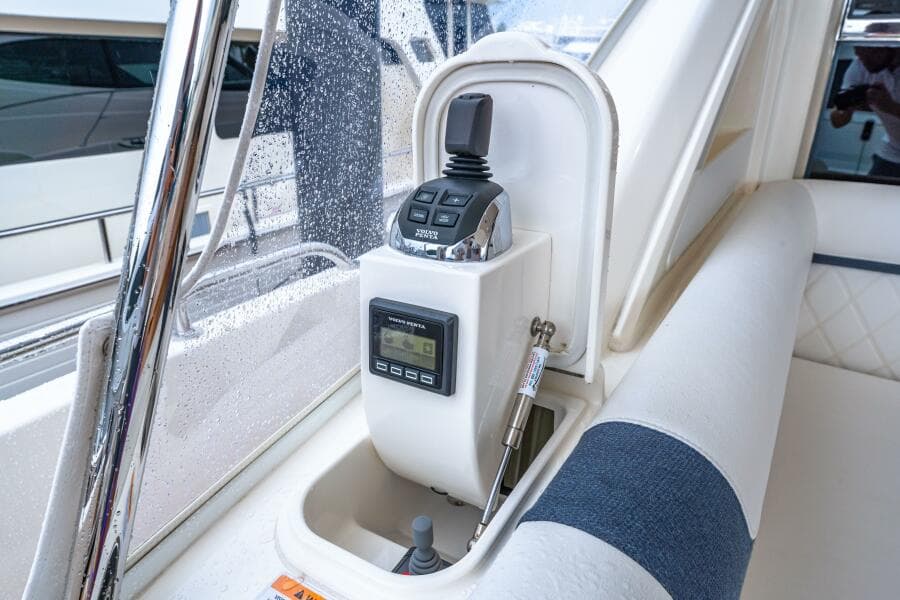 2022 Riviera 6000 Sport Yacht Platinum Edition