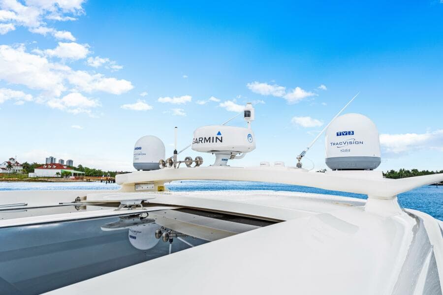 2022 Riviera 6000 Sport Yacht Platinum Edition