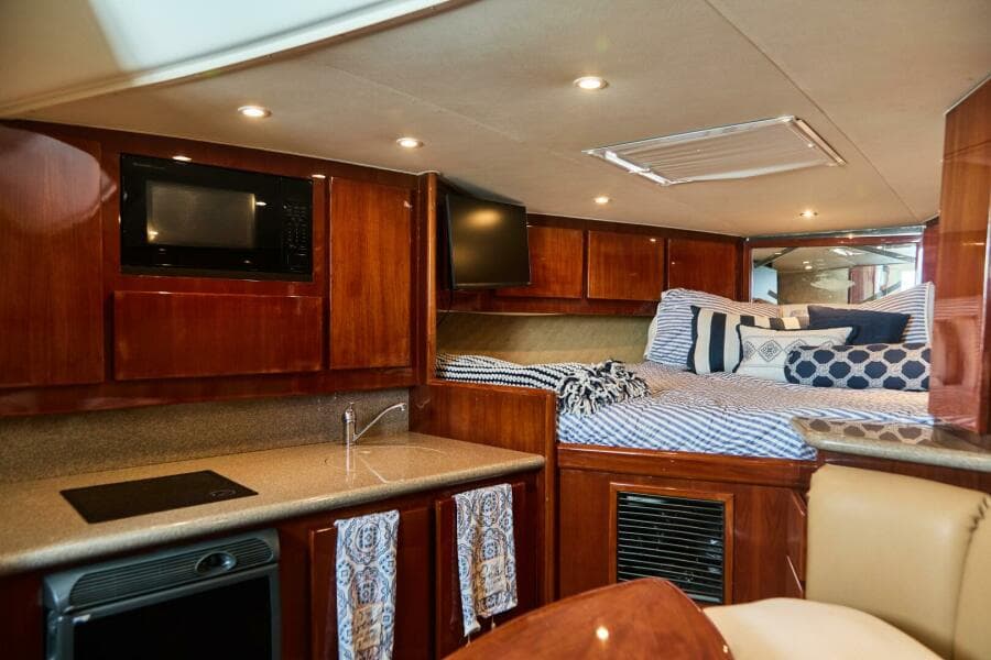 2003 Egg Harbor Predator Express