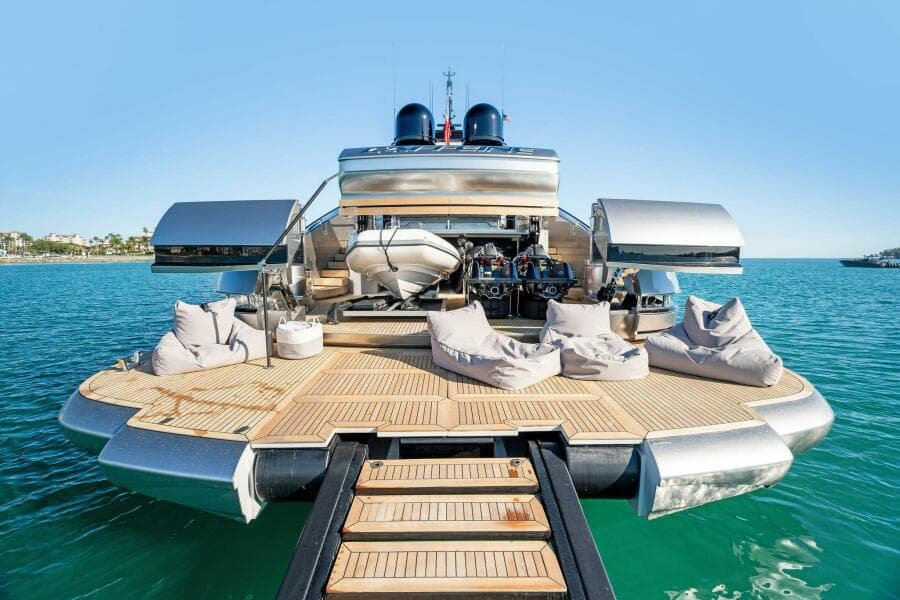 2023 Pershing GTX Motoryacht