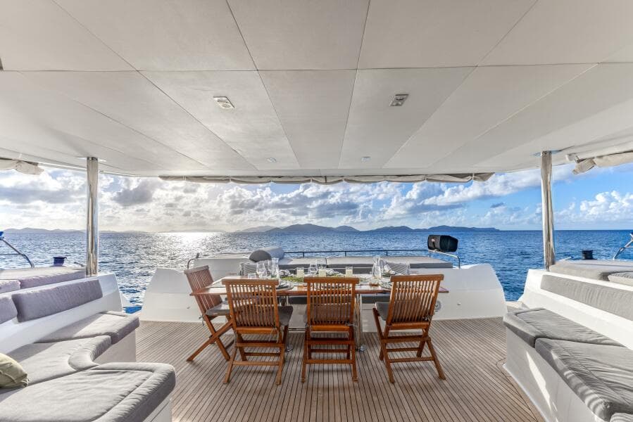 2017 Fountaine Pajot Victoria 67