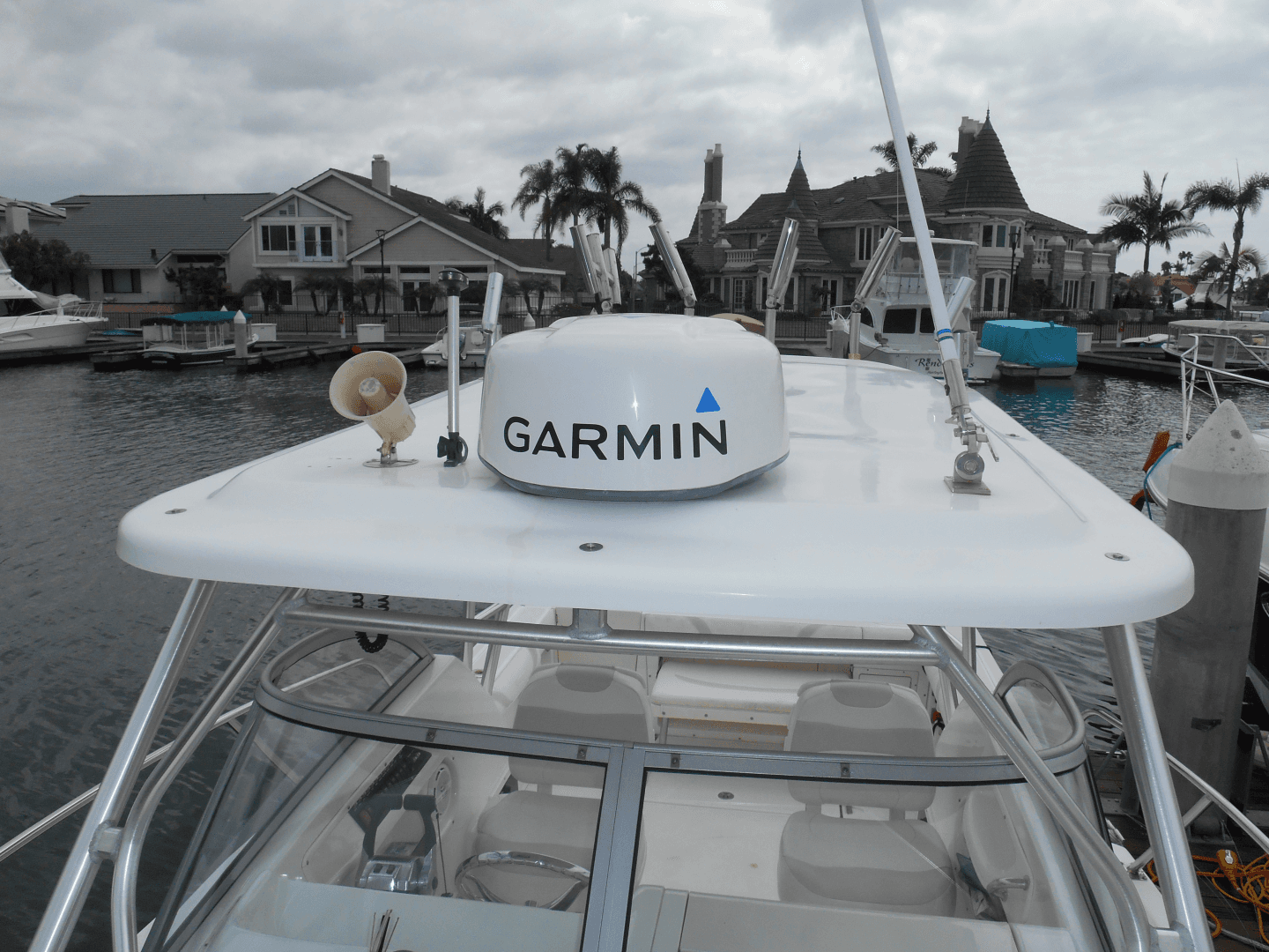 2004 Boston Whaler 255 Conquest