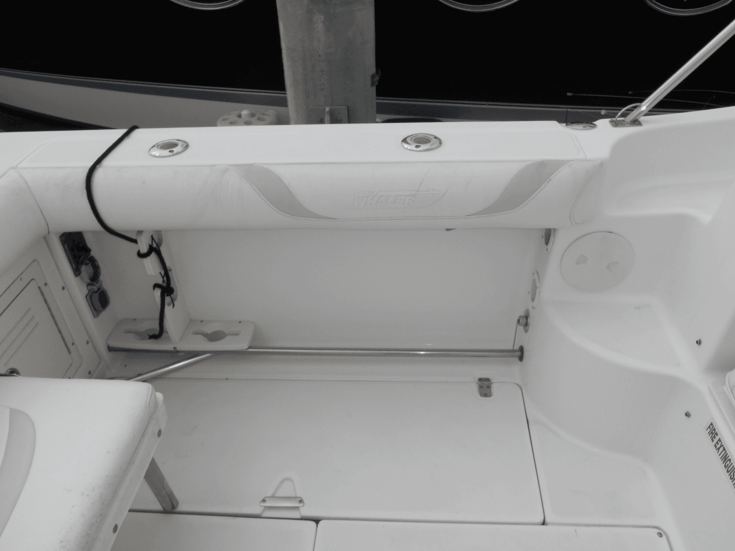 2004 Boston Whaler 255 Conquest