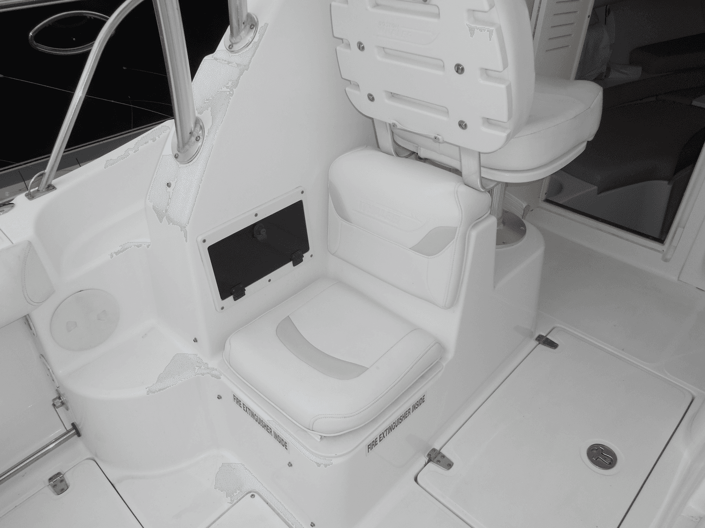 2004 Boston Whaler 255 Conquest