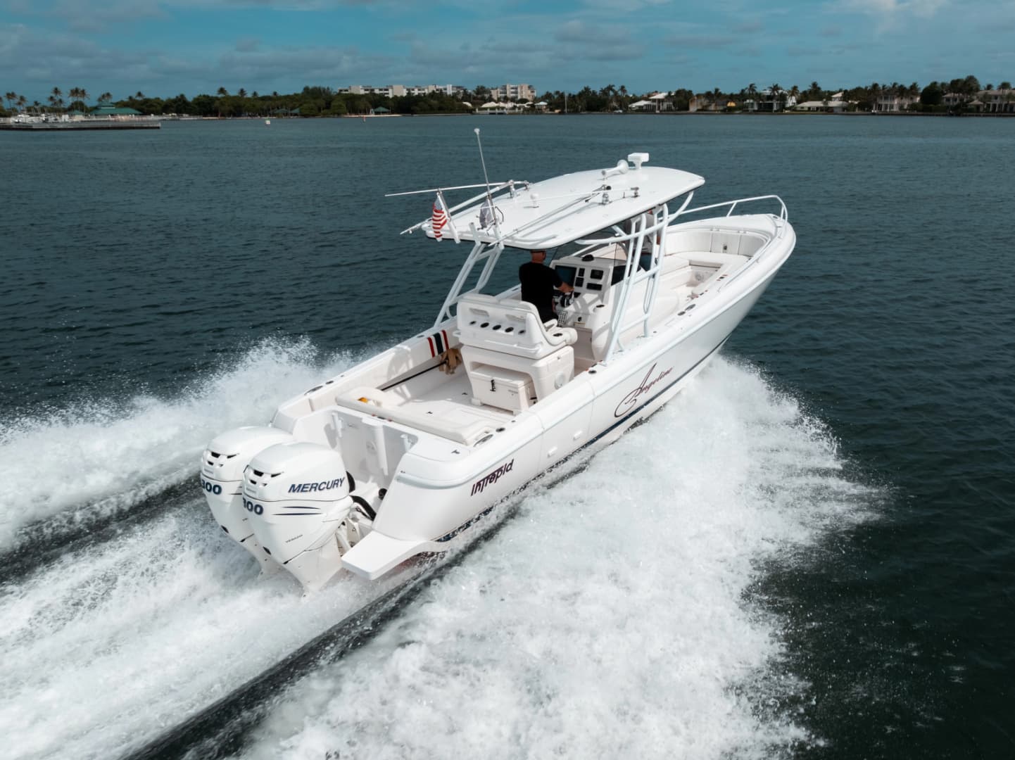 2015 Intrepid 327CC