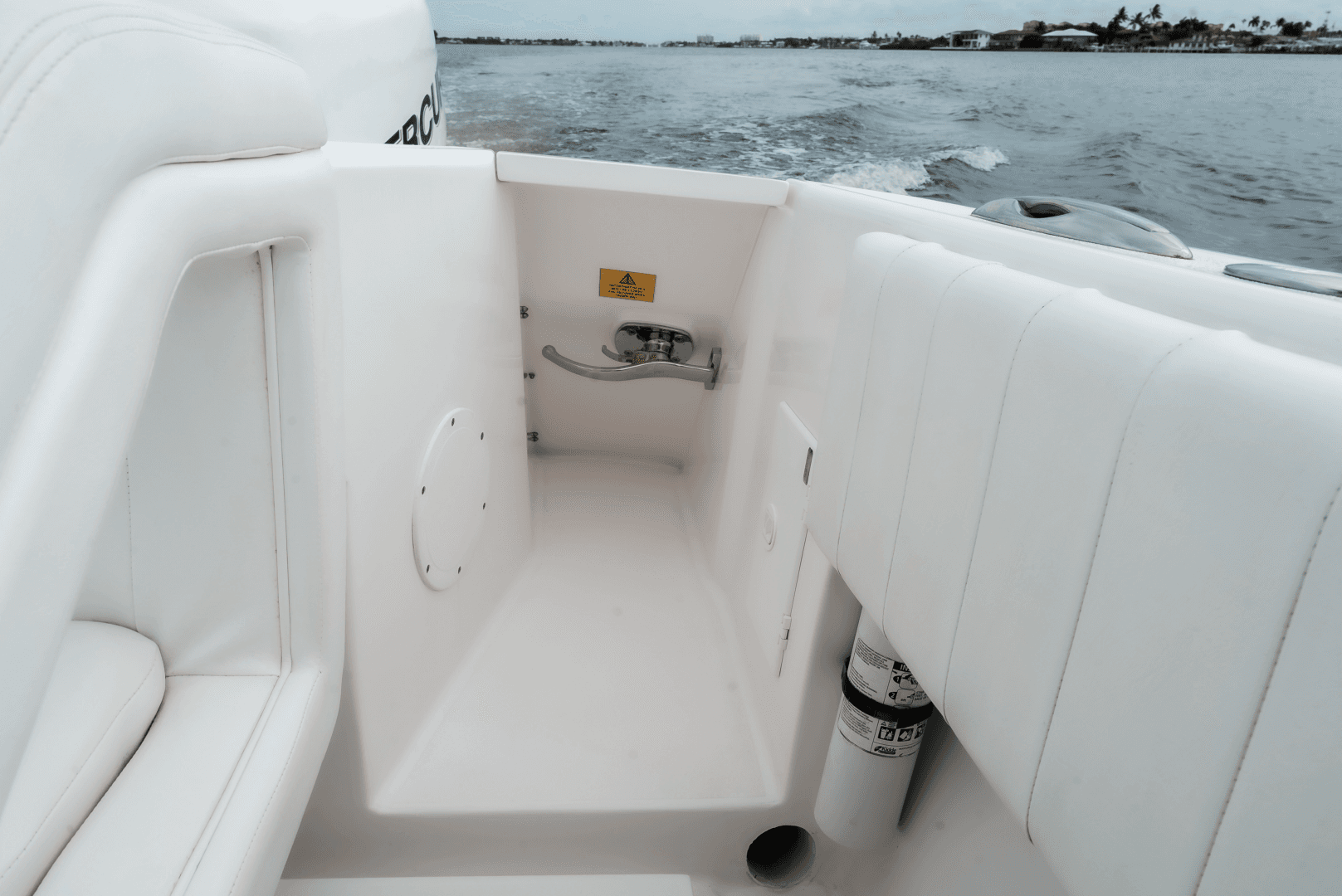 2015 Intrepid 327CC