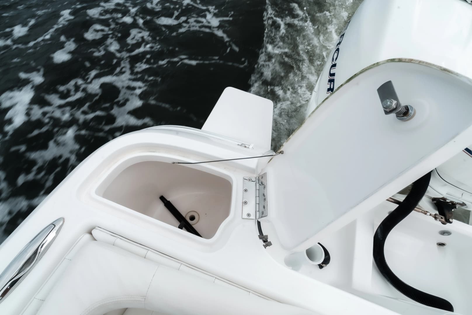 2015 Intrepid 327CC
