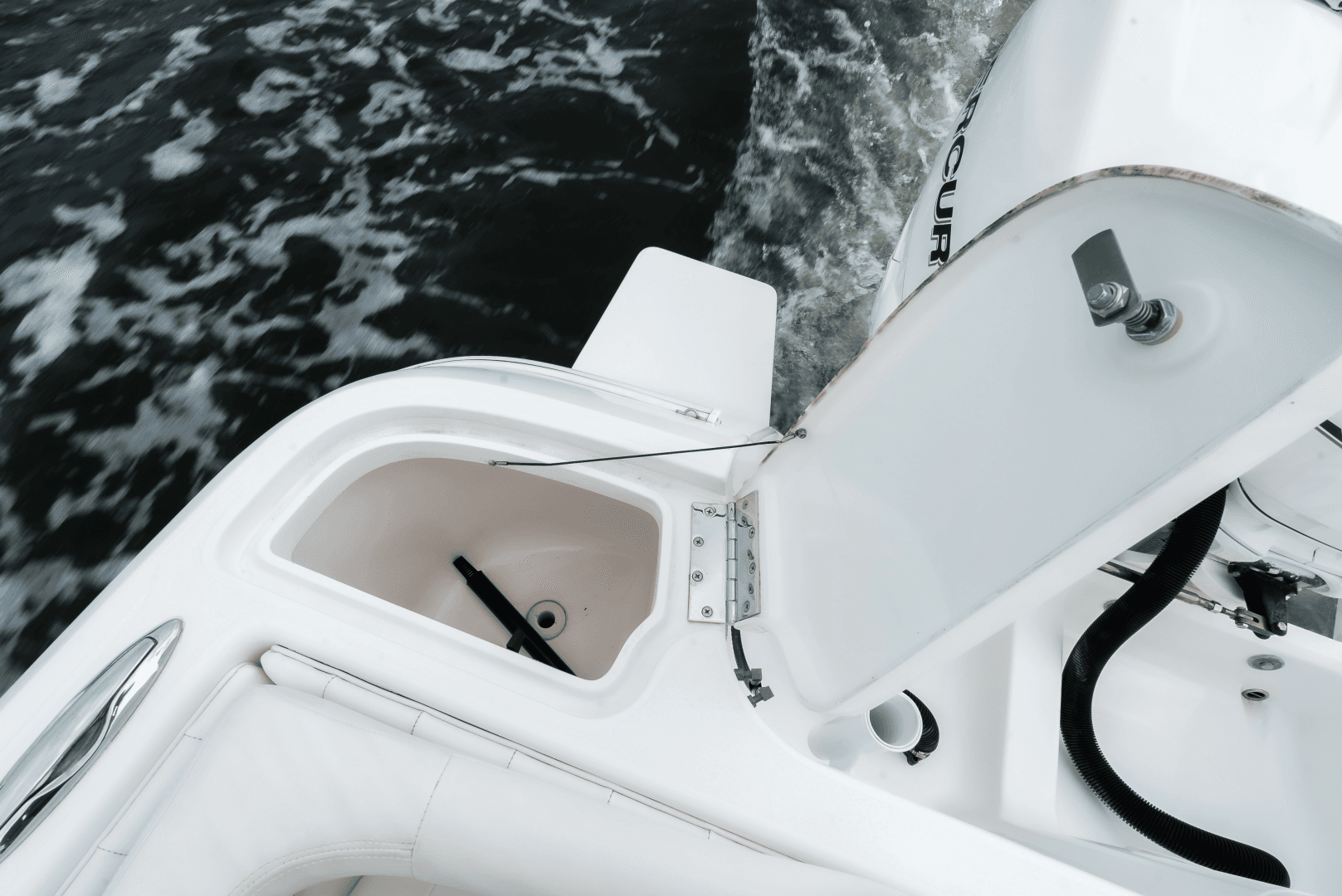2015 Intrepid 327CC