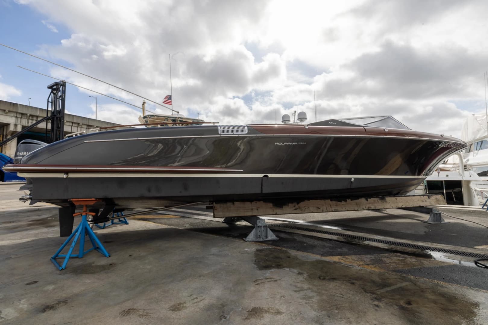 2013 Riva 33' Aquariva Super