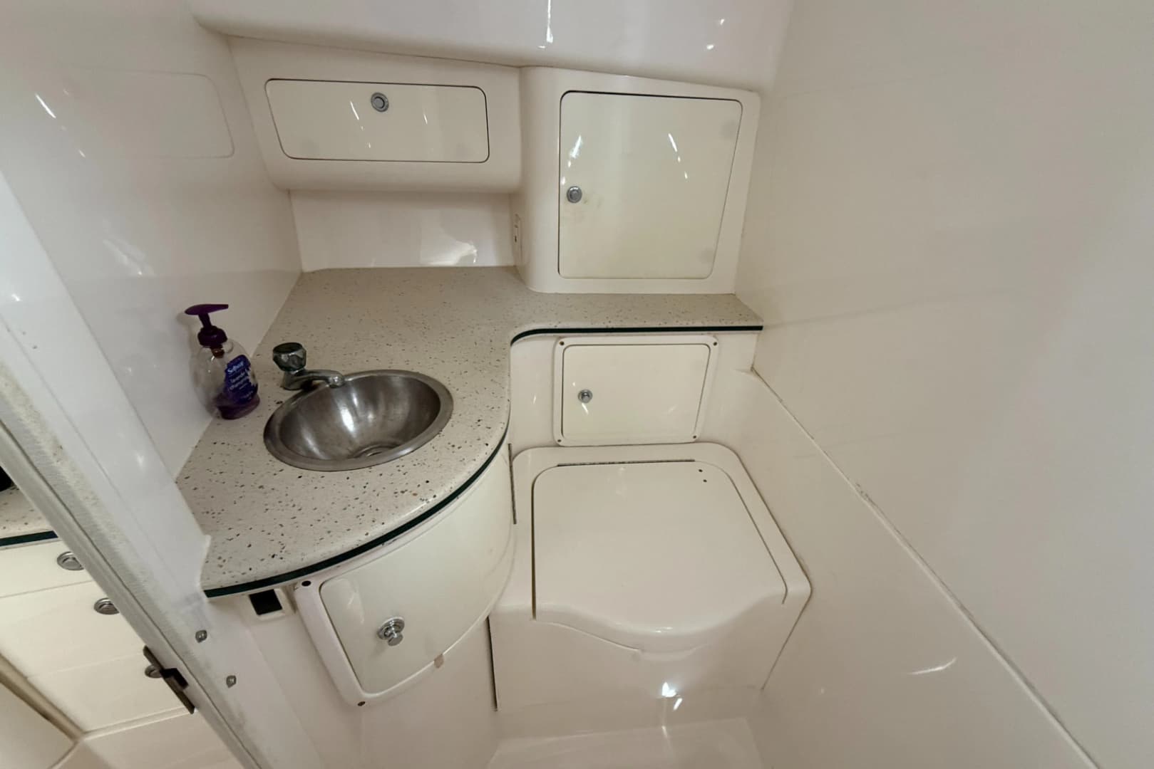 2004 Intrepid 348 WA