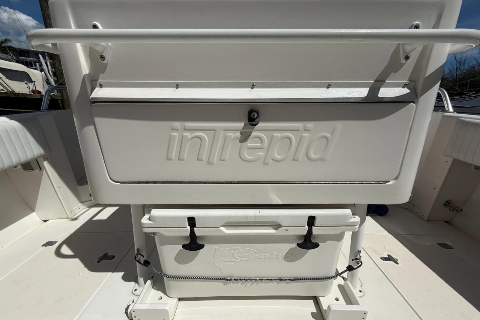 2004 Intrepid 348 WA