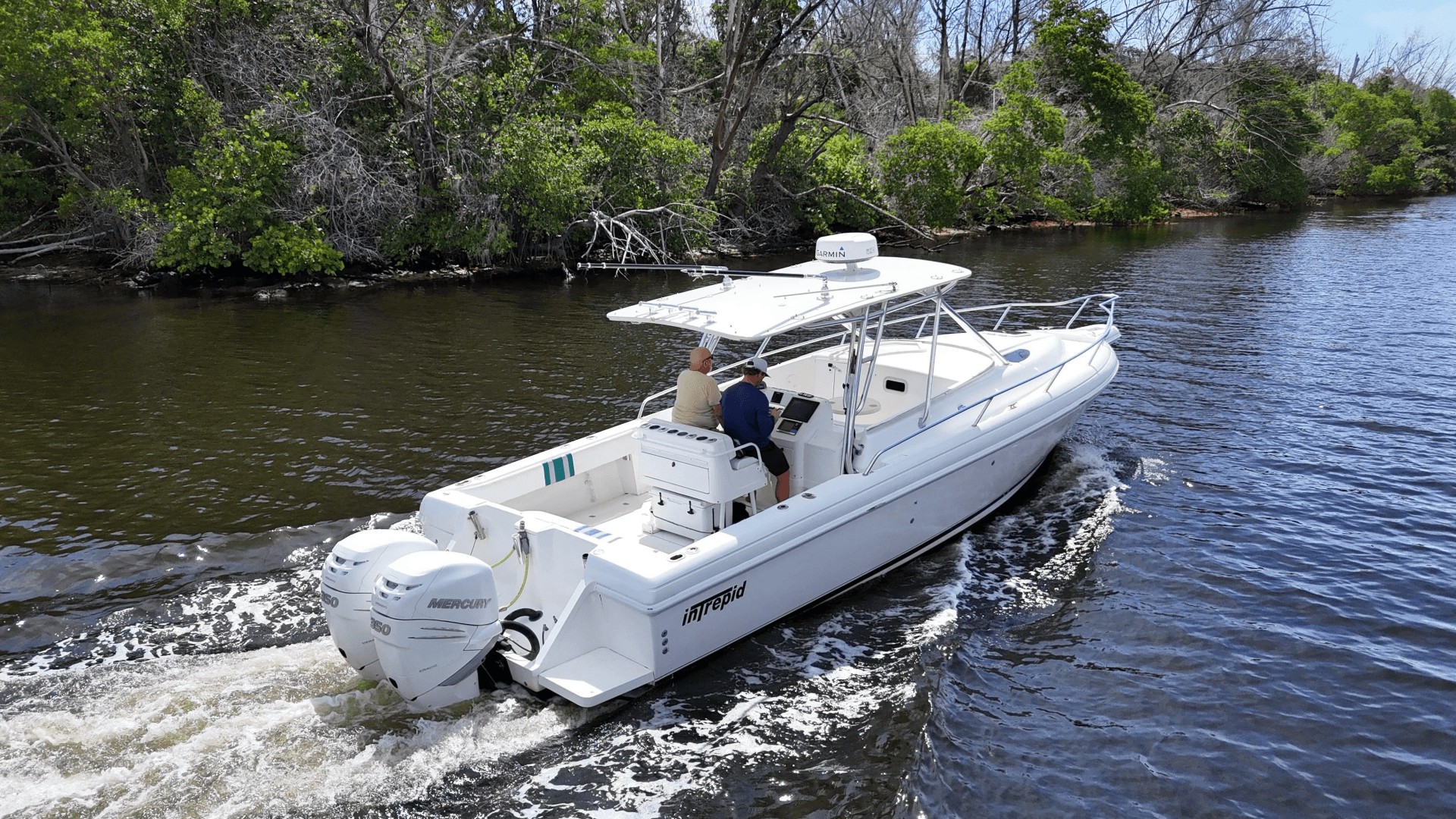 2004 Intrepid 348 WA