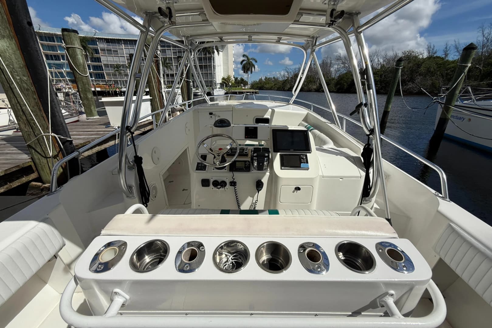 2004 Intrepid 348 WA