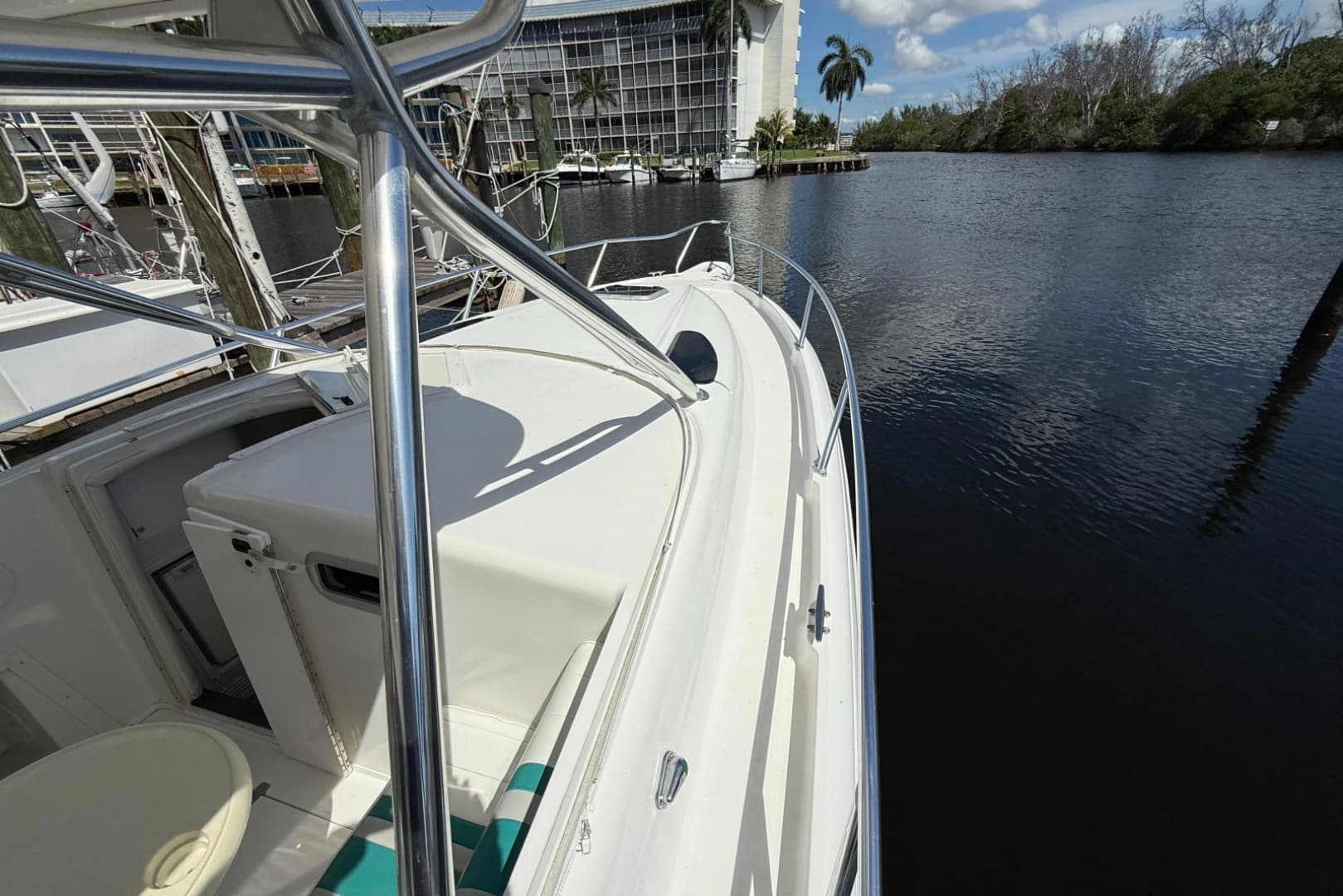 2004 Intrepid 348 WA